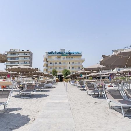 Hotel Byron Milano Marittima Zewnętrze zdjęcie