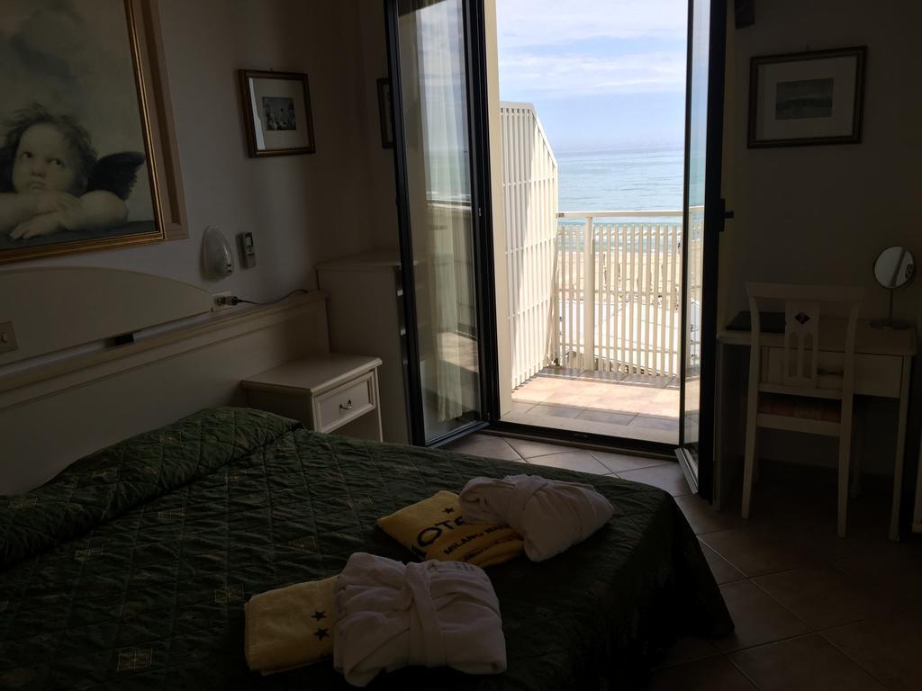 Hotel Byron Milano Marittima Zewnętrze zdjęcie