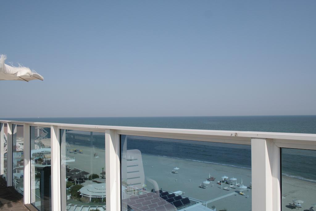 Hotel Byron Milano Marittima Zewnętrze zdjęcie