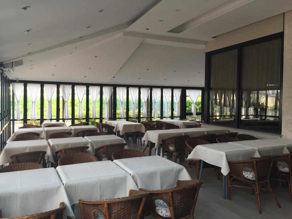 Hotel Byron Milano Marittima Zewnętrze zdjęcie