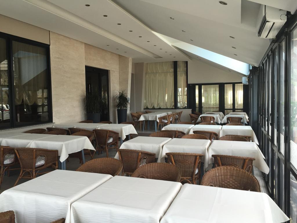 Hotel Byron Milano Marittima Zewnętrze zdjęcie
