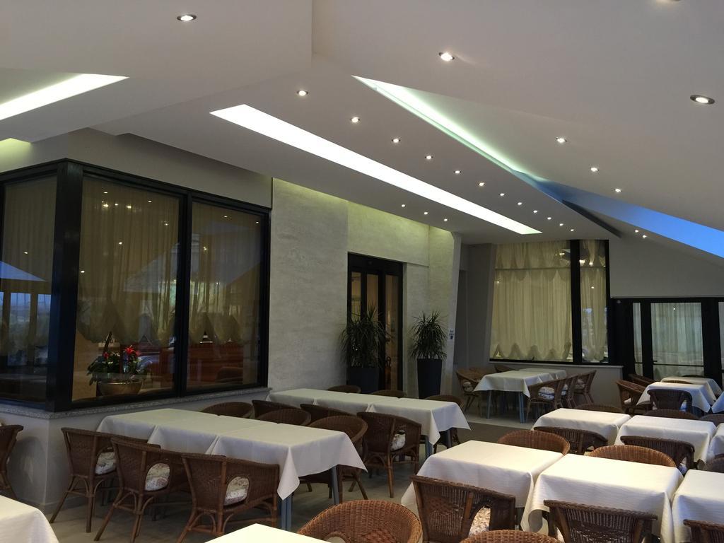 Hotel Byron Milano Marittima Zewnętrze zdjęcie