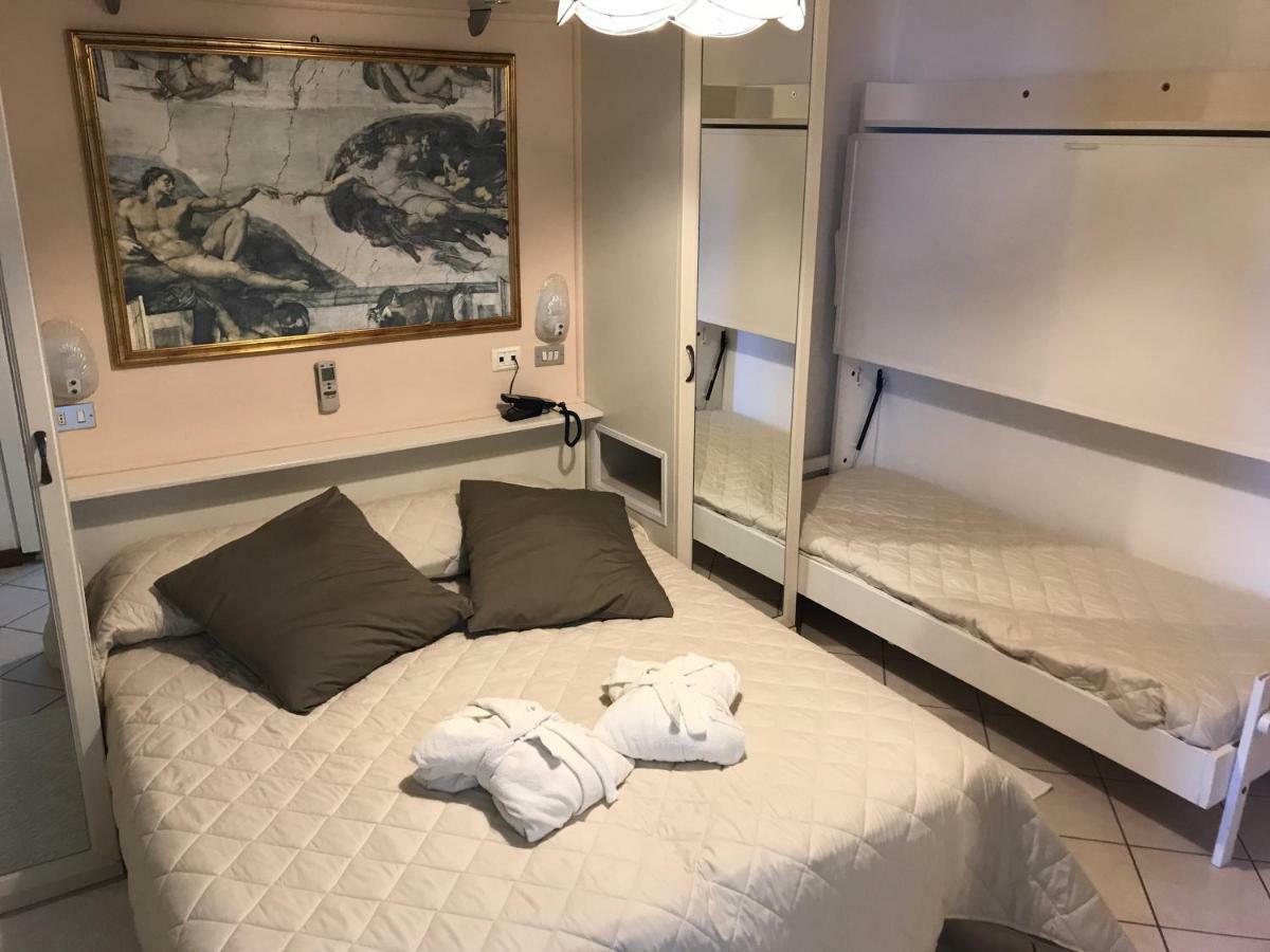 Hotel Byron Milano Marittima Zewnętrze zdjęcie