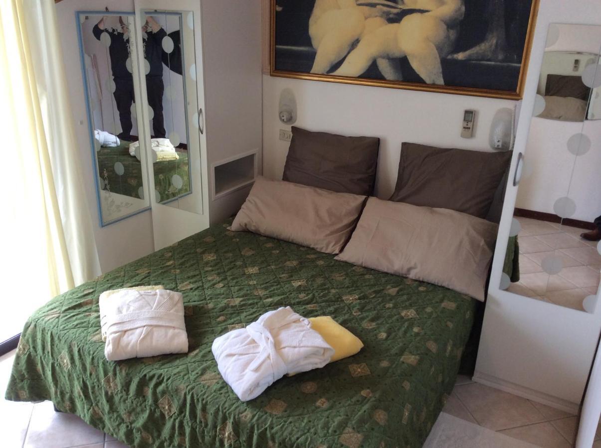 Hotel Byron Milano Marittima Zewnętrze zdjęcie